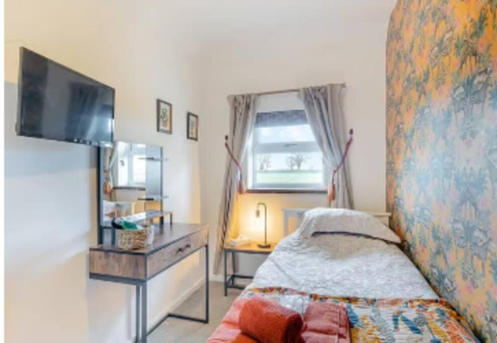 Covehithe House-Coastal Luxury- Sleeps 12-With Huge Swimspa! Wrentham Ngoại thất bức ảnh