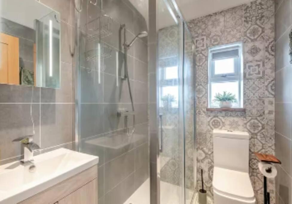 Covehithe House-Coastal Luxury- Sleeps 12-With Huge Swimspa! Wrentham Ngoại thất bức ảnh