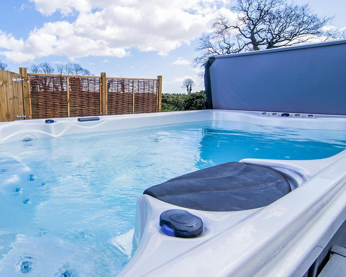 Covehithe House-Coastal Luxury- Sleeps 12-With Huge Swimspa! Wrentham Ngoại thất bức ảnh